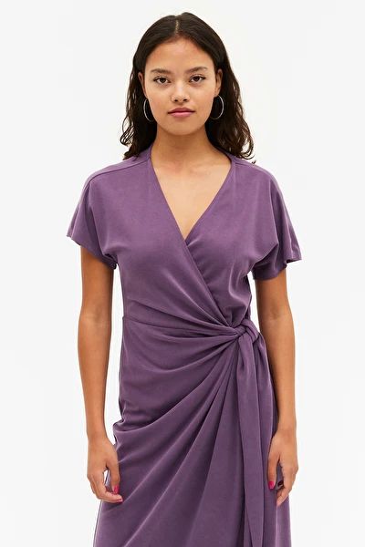 Super-soft mole wrap dress - Purple - Monki GB Purple Wrap Dress, Wrap Dress Long Sleeve, Purple Wrap, Spring Styles, Wrap Dresses, Frill Dress, Dress Purple, Dresses Party, Asymmetrical Dress