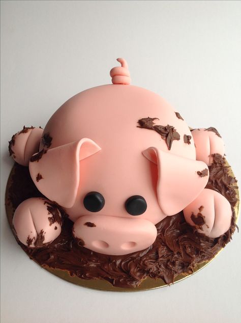 Pig cake Pig Shaped Cake, Pig Pen Cake, Pink Pig Cake, Pig Themed Birthday Cake, Cake Pig Design, Pig Cakes Birthday, Pig Cakes Ideas, Pig Face Cake, Piggy Cake Ideas