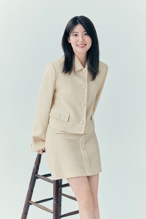 Nam Ji Hyun Actress, Nam Ji Hyun, Free Pdf Sewing Patterns, Kim Go Eun, Ji Hyun, Child Actresses, Little Women, Model Outfits, Tweed Coat