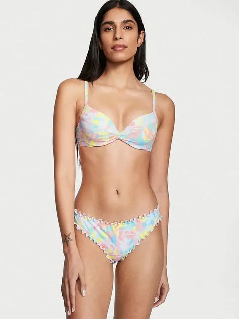 Looking for chic swimsuits for a small chest? If so, we've got you covered with these 30 aesthetic swimsuits that are are cute and functional at the same time; win-win. | best swimsuit for flat chest | best swimsuit for small bust Swimsuits For Small Bust, Aesthetic Swimsuit, Chic Swimsuit, Mix & Match, Flattering Swimsuits, Best Swimwear, Push Up Swimsuit, Perfect Swimsuit, Swimsuits For Women