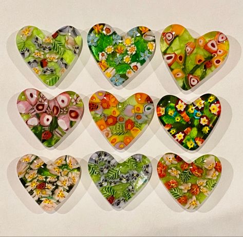 Fused Glass Heart Ideas, Pnw Flowers, Fused Glass Hearts, Kiln Projects, Pocket Hearts, Fused Glass Flowers, Microwave Kiln, Glass Things, Glass Fusion Ideas