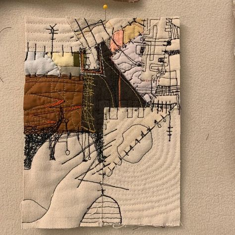 Textile Art Embroidery, Textiles Techniques, Free Motion Embroidery, Textile Fiber Art, Arte Inspo, A Level Art, Slow Stitching, Sketchbook Inspiration, Stitching Art