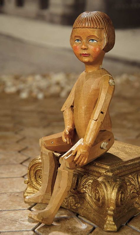 "Fascination" - Sunday, January 8, 2017: 220 Swiss Wooden Carved Doll with Bobbed Hair by Huggler Bobbed Hair, Wooden Puppet, Wood Carving Faces, Puppet Making, Folk Art Dolls, Wooden Doll, Realistic Dolls, Wooden Figurines, Old Dolls