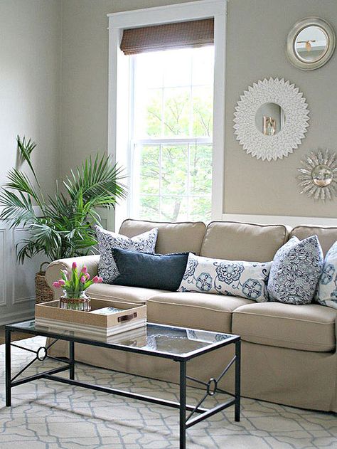 . Interior Design Living Room Low Budget, Beige Couch Living Room, Beige Sofa Living Room, Beige Couch, Living Room Redo, Sofa Beige, Beige Living Rooms, Decor Ikea, Beige Sofa