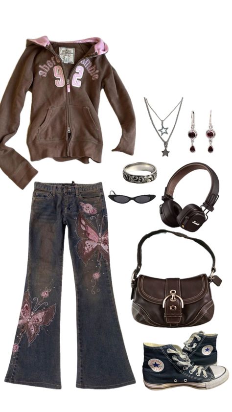 fitt #fitinspo #y2k #aesthetic #vintage #abercrombie #jeans #2000s #grunge #2000saesthetic #outfit #pink #inspo #shufflefyp 2000s Fashion Outfits Casual, Aesthetic 2000s Outfits, London Clothes, Y2k Outfits Aesthetic, Jeans 2000s, Trashy Outfits, 2000s Outfit, Outfits 2000s, Vintage Abercrombie