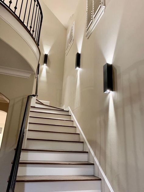 Basement Stair Lighting, Staircase Wall Lighting, Staircase Wall Decor, Stairwell Lighting, Stairway Lighting, Stair Lights, Staircase Wall, Chatsworth House, Staircase Lighting