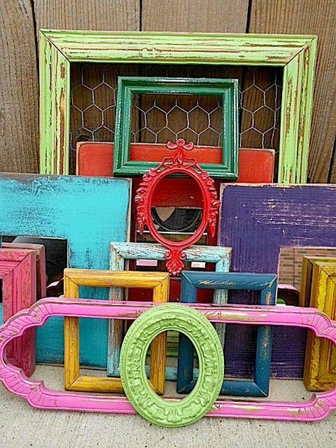 Got frames? I sure do...     How happy does this collection of cast off chalk painted frames look?     I came across this fabulous idea... Colored Frames, Colorful Frames, Deco Originale, Color Festival, Vintage Picture Frames, Vintage Pictures, Dremel, My New Room, Vintage Frames