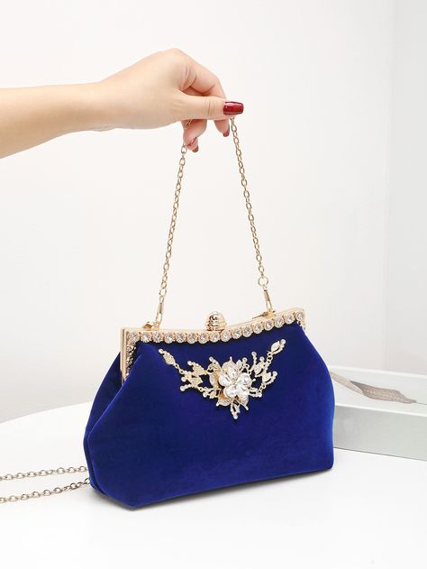 Bolso cuadrado de terciopelo con cadena de decoración de diamantes de imitación, bolso de novia perfecto para eventos de boda, graduación y fiestaHe descubierto los artículos más increíbles en SHEIN.com, ¡ve y echa un vistazo! Bride Purse, Purse For Wedding, Bridal Purse, Black Bucket, Perfect Bride, Party Events, Blue Purse, Presents For Men, Cool Gifts For Women