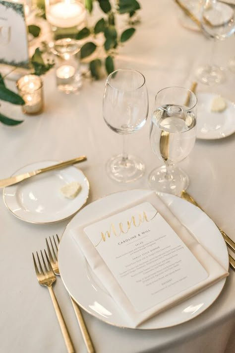 Gold Wedding Plates, White Wedding Table Setting, Lit Wedding, Wedding Plate Setting, Family Style Weddings, Wedding Dinner Plates, Neutral Wedding Decor, Wedding Dinnerware, Champagne Wedding Colors