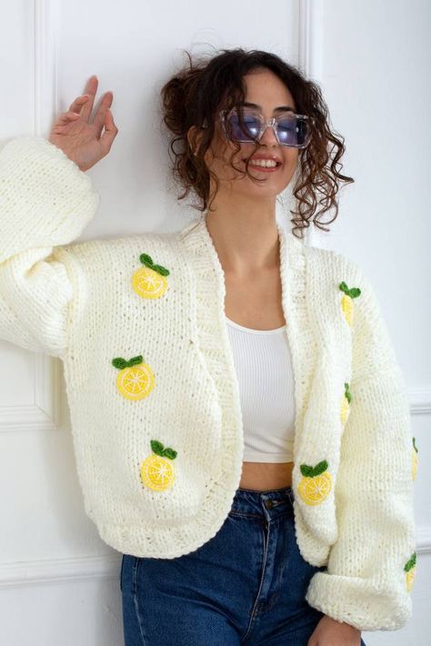 Lemon Cardigan, Fruits Embroidery, Model Cardigan, Embroidery Cardigan, Casual Autumn Outfits Women, Sweater Handmade, Lemon Slices, Cardigan Design, Embroidery Sweater