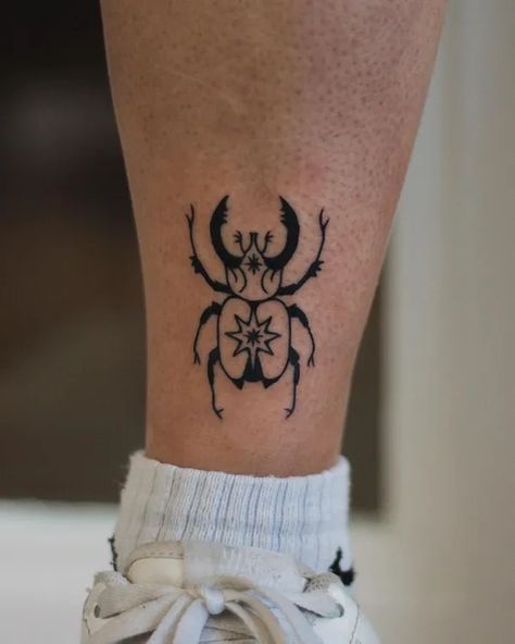 Beetle Tattoo, Funky Tattoos, Bug Tattoo, Insect Tattoo, Sick Tattoo, Muster Tattoos, Tattoo Now, Tattoo Portfolio, Leg Tattoo