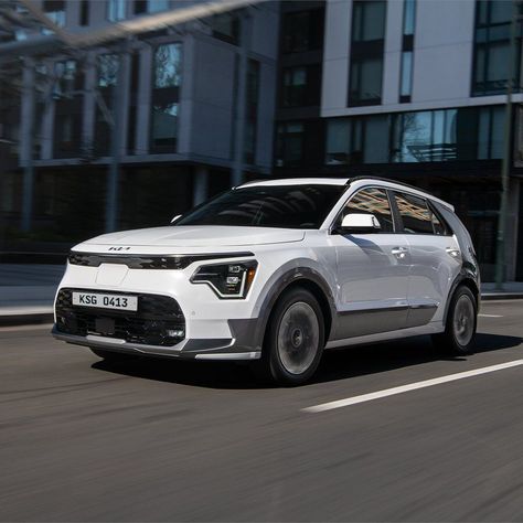 Nature’s elegance meets aerodynamic precision with the Kia Niro EV. Explore the Niro EV’s recent accolades from Cars.com: https://kianewscenter.com/News/2023-kia-niro-ev-awarded--top-pick--commuter-ev--by-cars.com/s/97676067-5417-41da-b194-bf6b9c051e98 #Kia #KiaNiroEV Kia Niro Hybrid, Kia Niro Ev, Kia Niro, Tv Commercial, Infotainment System, Heat Pump, Tv Commercials, Jeep Grand Cherokee, Sound System