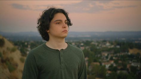 Max Burkholder. This kid is going to win an Oscar someday. Max Burkholder, Young Actors, Mens Hairstyles, To Win, Favorite Tv Shows, Tv Shows, Hairstyles, Actors, Tv