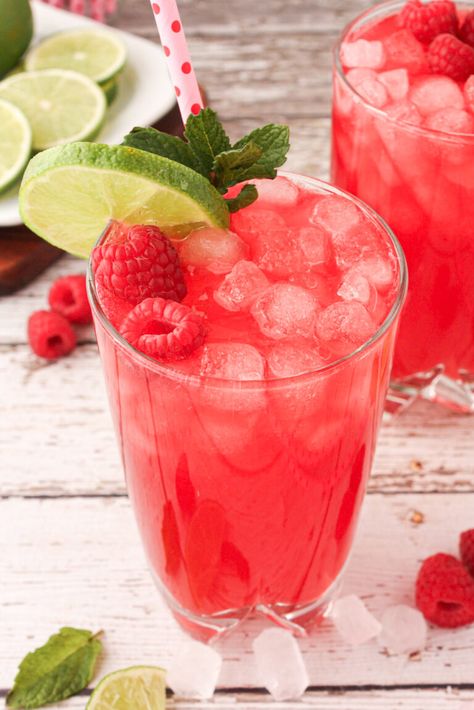 Raspberry Limeade | The Tickled Tastebud Raspberry Limeade, Raspberry Pretzel Salad, Raspberry Drink, Lime Lemonade, Iced Drinks Recipes, Pretty Alcoholic Drinks, Raspberry Recipes, Lemonade Drinks, Low Carb Sweeteners