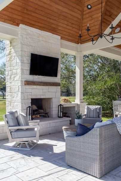 Cottage Covered Patio With Limestone Fireplace Outside Fireplace, Fireplace Seating, Living Pool, Outdoor Covered Patio, Moore House, Porch Fireplace, Outdoor Fireplace Designs, Outdoor Fireplace Patio, Limestone Fireplace