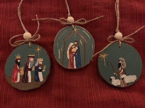 Nativity Scene Ornaments, Baby Jesus Ornament, Christmas Tree Festival, Cricut Christmas Ideas, Nativity Ornaments, Christmas Nativity Scene, Nativity Crafts, Painted Ornaments, Christmas Crafts Decorations