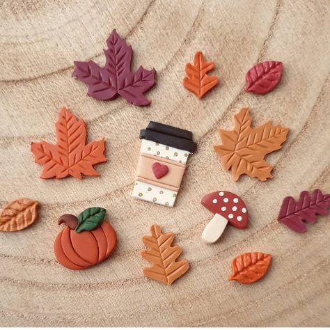 Clay Magnet Ideas Diy, Fall Magnets Diy, Autumn Air Dry Clay, Clay Thanksgiving Crafts, Clay Autumn Crafts, Autumn Clay Crafts, Clay Fall Crafts, Fall Clay Magnets, Pate Fimo Aesthetic