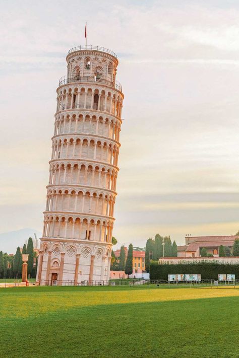 10 Very Best Things To Do In Pisa, Italy Hand Baggage, Best Places In Italy, Mediterranean Aesthetic, San Miniato, Tuscan Towns, Tuscany Travel, Pisa Italy, Cities In Italy, Places In Italy