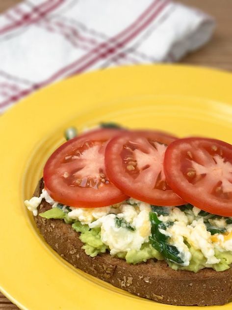 Spinach Sandwich, Eggs And Avocado, Avocado And Egg, Avocado On Toast, Egg White Recipes, Spinach Avocado, Not Feeling Well, Avocado Toast Egg, Creamy Cucumbers