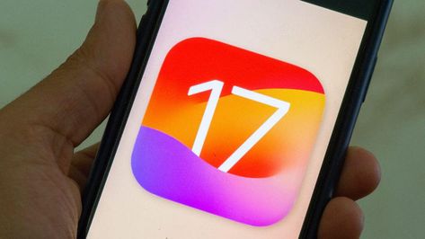 iOS 17 Cheat Sheet: All Your iPhone's Latest Features Explained Iphone Update, Journal App, Iphone Info, Find My Friends, Ios Update, Text Bubble, Iphone Features, Ios 17, Iphone Life