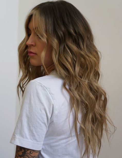 Balayage With Dark Roots, Balayage Brunette To Blonde, Dark Brunette Balayage, Hair Dark Roots, Dark Balayage, Balayage Straight, Balayage Straight Hair, Balayage Long Hair, Balayage Ideas