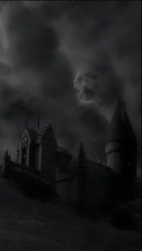 Black Harry Potter Wallpaper, Black Harry Potter Aesthetic, Harry Potter Dark Wallpaper, Dementor Wallpaper, Harry Potter Aesthetic Wallpaper Dark, Dark Hogwarts, Harry Potter Dark Aesthetic, Dark Harry Potter Aesthetic, Dark Hogwarts Aesthetic