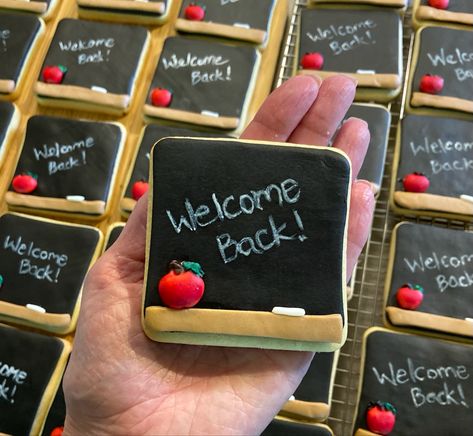 Chalkboard Cookies, Different Types Of Cookies, Back To School Cookies, Making Sugar Cookies, Back To School Chalkboard, Types Of Cookies, School Cookies, School Chalkboard, Unique Cookies