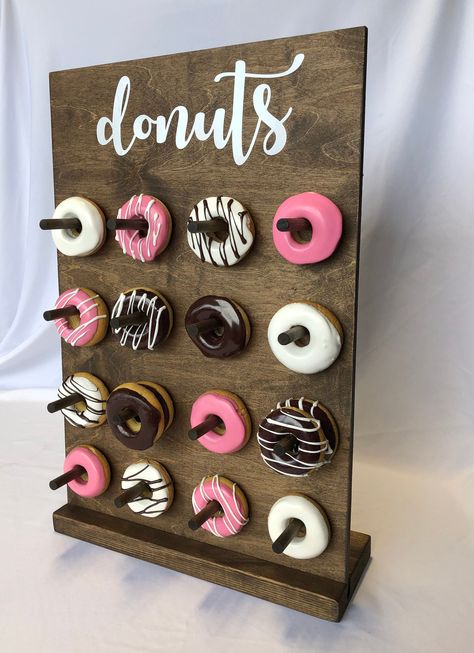 Diy Donut Wall, Donut Holder, Donut Board, Donut Pictures, Diy Donut, Donut Display, Donut Themed Birthday Party, Donut Stand, Diy Donuts