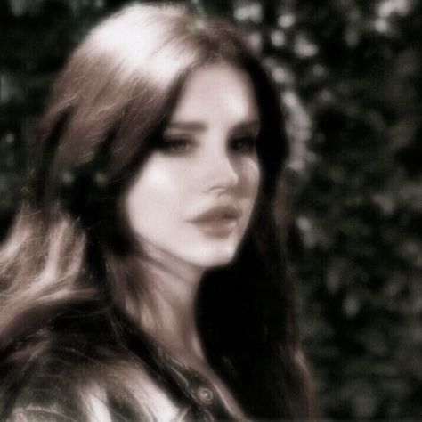 Lana Del Rey Pictures, Divas Pop, Lana Del Rey Songs, Lana Del Rey Love, Lana Del Rey Vinyl, Lana Rey, Icons Girls, Singing Career, Dark Feminine Aesthetic