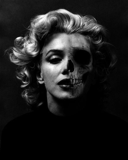 Marilyn Monroe....I want this framed in my room Skull Face Tattoo, Catrina Tattoo, Arte Occulta, Half Skull, Face Tattoos, Skull Face, Face Tattoo, Norma Jeane, Skull And Bones