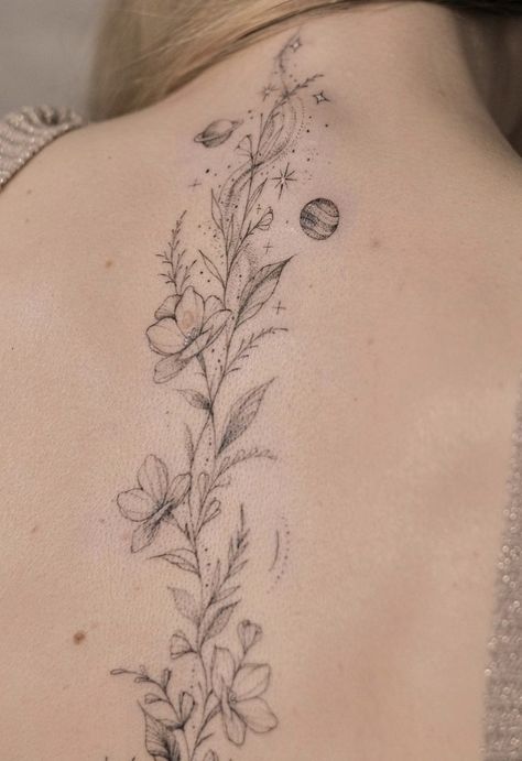 Unique Spine Tattoos For Women, Unique Spine Tattoos, Spinal Tattoo, Floral Back Tattoos, Full Tattoo, Meaningful Symbols, Beautiful Flower Tattoos, Tattoos For Women Flowers, Vine Tattoos