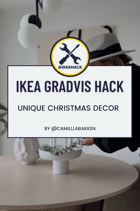 Unique Christmas Decor, Vase Unique, Festive Centerpieces, Diy Charm, Christmas Hacks, Unique Christmas Decorations, Seasonal Celebration, Diy Charms, Unique Christmas