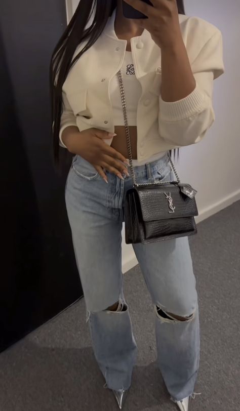 Cute Outfits With Jeans, Effortlessly Chic Outfits, Outfit Jeans, Crop Top Outfits, Pinterest Outfits, Cute Swag Outfits, White Crop, Girly Fashion, Classic Outfits