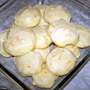 Orange Drop Cookies, Sour Cream Cookies, Sour Cream Sugar Cookies, Drop Cookie Recipes, Orange Frosting, Orange Cookies, Banana Cookies, Soft Sugar Cookies, Drop Cookies