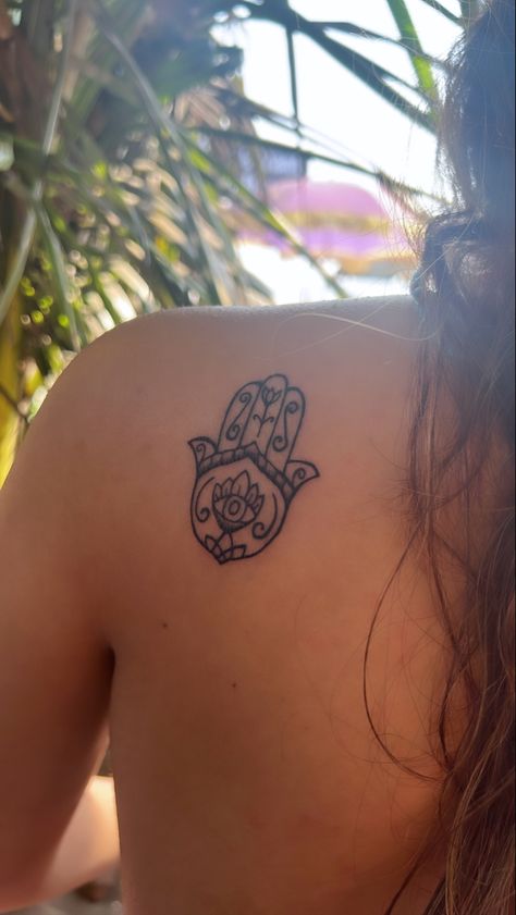 Hamsa Spine Tattoo, Hamsa Back Tattoo, Hasma Tattoos For Women, Hamsa Tattoo Design For Women, Boho Tattoo Ideas Hippie Bohemian, Hasma Tattoo, Tiny Sun Tattoo, Jewish Tattoo, Bicep Tattoo Women