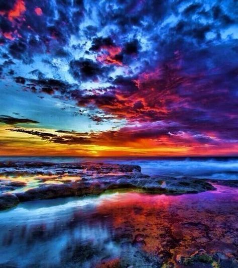 colorful sky Sky And Water, Clouds In The Sky, Beautiful Sky, Beautiful Sunset, Beautiful Photography, Amazing Nature, Beautiful Views, Pretty Pictures, Beautiful World