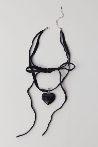 Glass Icon Velvet Choker Necklace in Black Heart, Women's at Urban Outfitters #design #jewelry #present #christmas #gift Velvet Choker Necklaces, Necklace Top, Jewelry Accessories Ideas, Velvet Choker, Dope Jewelry, Funky Jewelry, Chain Extenders, Glass Heart, Girly Jewelry