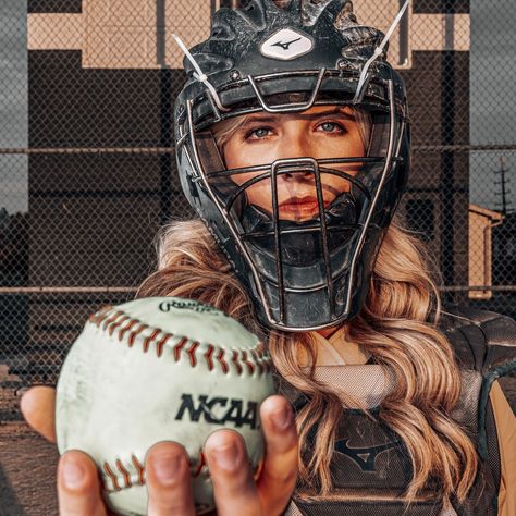 Kicking off our Mod Squad shoot Just Do It sports feature with the amazing Bridget! 🥎 Bridget is one of the 2025 Mod Squad gals, and she’s incredibly talented at softball. We hit the field and set up the lights for this sports shoot. You can see that Bridget totally shines and is in her element on the softball field!! Stay tuned – we’re just getting started with all the sports fun here at SJP! . . . . . . . Softball senior photos, Sport senior photo ideas, Chicago senior photographer, Sarah... Sports Shoot, Softball Photography, Softball Field, Senior Photo Ideas, Mod Squad, Senior Photoshoot, Senior Photo, Senior Photographers, Getting Started