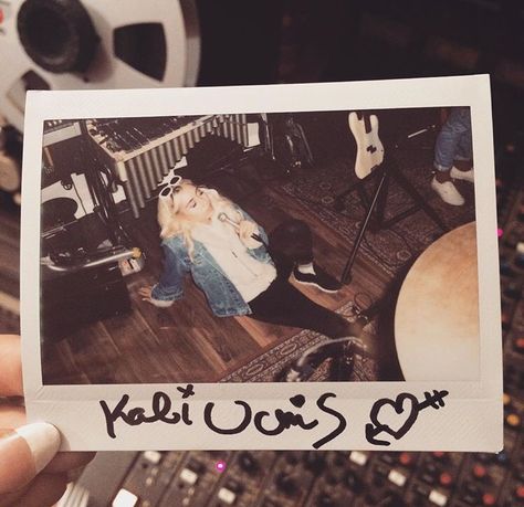 ✨kali uchis✨ Kali Uchis, Polaroid Film