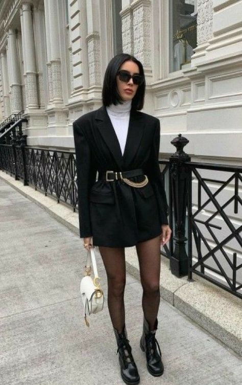 Latina Outfits, Paris Outfits, Looks Black, Fashion Tights, Mode Inspo, Fall Fashion Outfits, Fit Check, Winter Fashion Outfits, Retro Outfits