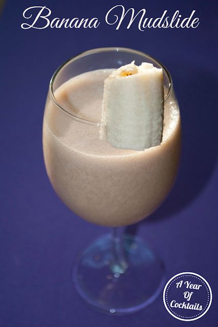 Mudslide Recipe Alcohol, Slushy Alcohol Drinks, Mudslide Drink, Purple Martini, Mudslide Recipe, Banana Liqueur, Banana Puree, Holiday Party Drinks, Chocolate Vodka