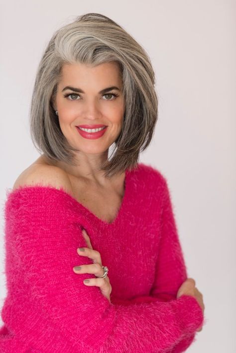 About Nikol Choppy Bobs, Grey Bob Hairstyles, Grey Bob, Gorgeous Gray Hair, Beautiful Gray Hair, Silver Foxes, Shorter Hair, Natural Gray Hair, Fresh Beauty