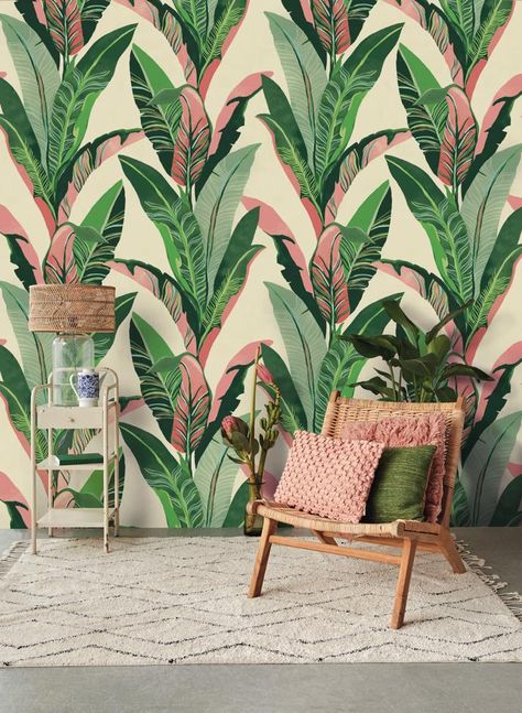 Miami Wallpaper, Tropical Interiors, Palm Leaf Design, Tropical Bedrooms, Estilo Tropical, Tropical Home Decor, Bold Wallpaper, Tropical Wallpaper, Wallpaper Trends