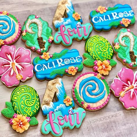 Andi K. | Sugar Cookie Artist on Instagram: “So excited about these “Moana” inspired Birthday cookies!! I had so much fun making these and playing with new techniques; IE: white…” Moana Cookies, Aaliyah Birthday, Moana Birthday Party Theme, Moana Theme Birthday, Moana Themed Party, Wedding Anniversary Cakes, Cookies Theme, Disney Cookies, Moana Birthday Party