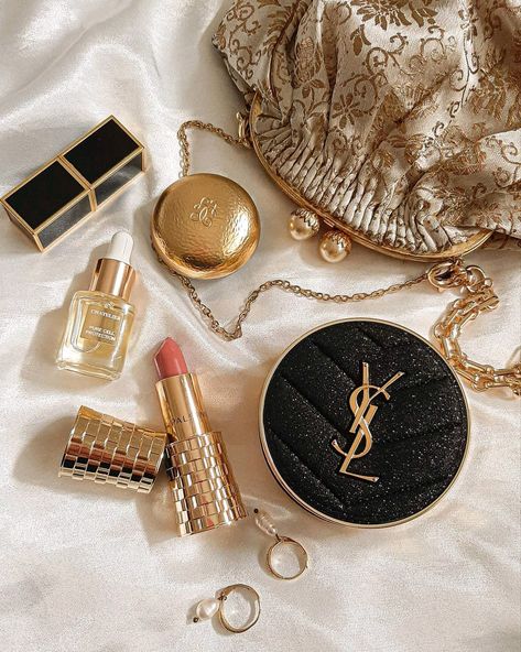 French Luxury Brands, Best Makeup Tutorials, Cream Aesthetic, Ysl Beauty, Gold Aesthetic, Luxury Makeup, Old Money Aesthetic, Top Beauty Products, Makeup Brands