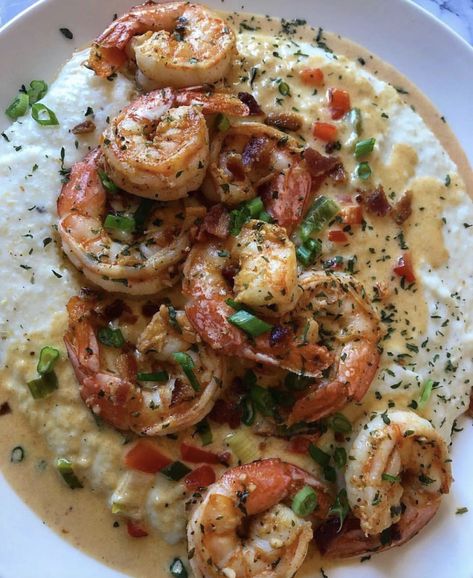 Shrimp and grits Lunch Meat Recipes, Carnival Food, Shrimp And Grits, Food Goals, Food Is Fuel, Food Snacks, Delicious Meals, Variety Pack, Food Obsession