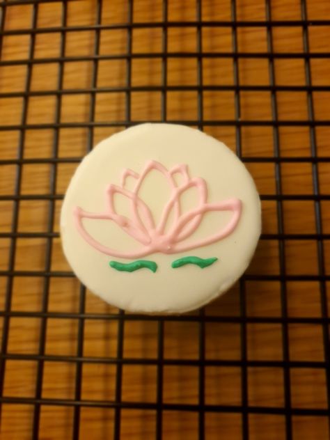 Lotus cookie using Royal icing Lotus Cookies, Decorative Cookies, Cookie Icing, Flower Cookies, Pink Lotus, Icing Cookies, Royal Icing Cookies, Cookie Designs, Royal Icing