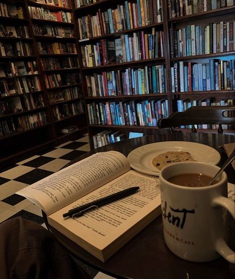 Books And Study Aesthetic, Reading Books With Coffee, Studying And Coffee, Coffee And Book Aesthetic, Books And Coffee Aesthetic, Coffee Book Aesthetic, Coffee Books Aesthetic, Coffee And Books Aesthetic, Cozy Book Aesthetic