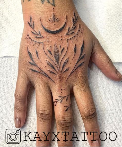 Witchy Tattoos Leg Sleeve, Hand Tattoo Feminine, Hand Adornment Tattoo, Moon And Vine Tattoo, Ivy Hand Tattoo, Line Work Hand Tattoo, Vine Hand Tattoos For Women, Witchy Floral Tattoo, Leaves Hand Tattoo