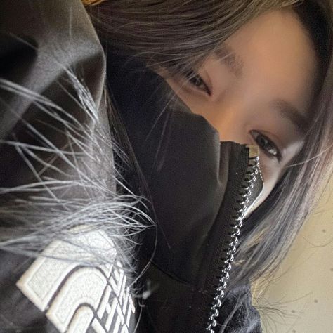 #ive #leeseo #hyunseo #lq #이현서 #이서 #cute #kpop #icon 2024 instagram update selca Ive Pictures, Ive Instagram, Lee Hyunseo, Ive Leeseo, Ive Icons, One More Chance, Find Instagram, Rei Ive, Lee Hyun